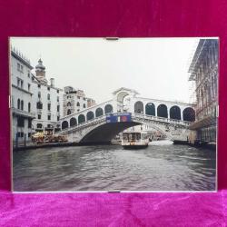 VINTAGE ORJİNAL ÇERÇEVESİNDE VENEDİK KANAL TEMALI 18 x 24 cm RENKLİ HATIRA FOTOĞRAF