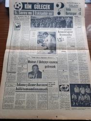 Cumhuriyet Gazetesi - Turkish Newspaper - 4 Mayıs 1969 - Es geçilen olay yazan Nadir Nadi Başmakale - İmran Öktem'in cenazesinden intikam almak istediler fotoğraf - eli sopalı yobazlar cemaate saldırdı - cenazede CHP genel başkanı İsmet inönü'yü ezilmekten kurtarmak tuğgeneral Nabi Alpartun tabancasını çekti fotoğraf - cenazede Cihat çağrıları fotoğraf - cenazede Moskova'ya Moskova'ya diye bağırdılar - ne olmuş bu Londra'ya yazan Doğan Nadi - Sıfıra sıfır elde sıfır yazan İlhan Selçuk - Vehbi Koç ortak pazara hazırlama konusunun önemine değindi - Yuman buzdolapları - İmran Öktem'in cenazesinde Başbakan Süleyman Demirel'in çelengi - Molnar Fenerbahçe'ye oyuncu getirecek - kim gülecek Galatasaray mı Eskişehir mi - Vefa 2 Bursaspor 0 - Metin Oktay İzmir bana yarar dedi fotoğraf - at yarışları tahmini - Türkiye voleybol ligi kuruluyor - Yeni kurulacak voleybol ligi'nin İddialı takımı Fenerbahçe - Galatasaray antrenörü Kaloperoviç şampiyon olursak Galatasaray'da kalırım dedi - atletizm
