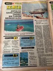 MİLLİYET GAZETESİ TURİZM EKİ (TURKISH NEWSPAPER) - 9 MAYIS 1981 -Kleopatra-Kaş-Eğirdir-Kenanpaşazade Ali Paşa-Halil Hamit Paşa-İsmail Kemalettin Paşa-Bes Başbakan Çıkaran Şehir-Süleyman Demirel-Adnan Menderes-Celal Bayar-Nuri Demirağ-İsparta-Side-Finike-Kaş’ta Yılın 9 Ayı Denize Girilebilir-Hiç Düşünmeden Tercih Edebileceğiniz Bir Tatil Beldesi Kaş-Adını Yörenin En Önemli Gölüne Veren İlçe Eğirdir-Nasıl Gidilir-Nerede Kalınır-Nerede Ne Yenir-Aklınızda Bulunsun-Neler Satın Alınabilir-Tekne Kiraları-Özel Günleri-Kemer-Antalya Sahillerinin Önemli Bir Turizm Merkezi Oldu-Nerede Kalınır-Nerede Ne Yenir-Aklınızda Bulunsun-Günlük Turlar-Haftalık Turlar-Demre-Kekova-Üç Ağızlar-Birbirinden Güzel Koylar Sualtı Kentleri Denizde Yükselen Kral Mezarları-Aspendos-Dünyada Günümüze Kadar En İyi Korunmuş Tiyatro-Tatilciler-Manavgat-Bunaltıcı Sıcaklarda Serinletici Havasıyla Ferah Bir Yöre Manavgat-Mesire Yerleri-Nerede Kalınır-Nerede Ne Yenir-Aklınızda Bulunsun-İsparta-Sokakları Bile Gül Kokan Halisıyl