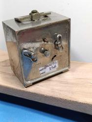 MS10----ARIZALI FRANSIZ CAZ MASA SAATİ