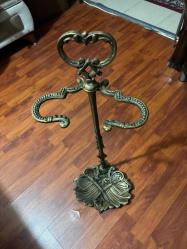 Antik pirinç şemsiyelik - baston ayaklık - şömine alet tutucu. 74 cm