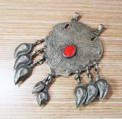 AnTiKa KALEM İŞLİ MeRCaN TaŞLı BÜYÜK KOLYE UCU....