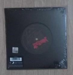 Judas Priest – Invincible Shield (Bonus Tracks) - 7'' 45RPM ( 45'lik ) Single Plak