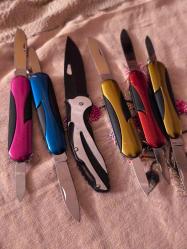 LOT.9 » 6 adet çakı. Hepsi bir.