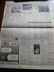 Hürriyet Gazetesi - Turkish Newspaper - 11 Ekim 1960 - halkı silahlandırmak cezası 20 yıl hapis - Sabık iktidarın Büyük Millet Meclisi Başkanı Refik Koraltan'ın Yassıada'da odasında çekilen fotoğraf - Celal Bayar Adnan Menderes Refik koraltan'ın  6 yılda sürülmesi talep ediliyor - Yassıada'da ilk celseyi Reşide Bayar ve diğer 40 sanık ailesi takip edecek - spor sarayı'nda yapılan öğretmenler toplantısında milli birlik komitesinden Muzaffer Özdağ konuşuyor fotoğraf - Çakıt 1 kuyusundan çok Petrol fışkırıyor - Yassıada duruşmaları ile ilgili olarak dolmabahçe'de yapılan bütün hazırlıklar tamamlanmıştır fotoğraf - milli birlik komitesi düşüklerin suçu ile ilgili kitap yayınladı - milli lige bu hafta 12 maçla devam ediliyor - Fenerbahçe kulübünün tertip etti Balkan şehirleri arasındaki futbol turnuvasının programı açıklandı - Enfarktüs vakaları güneşteki lekeler yüzünden çoğalıyor - Brigitte Bardot fotoğraf yanına Vadim'i çağırdı fotoğraf - Yassıada'dan fotoğraflar Yeşilhisar hadiseleri