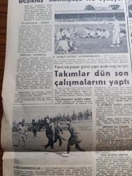 Hürriyet Gazetesi - Turkish Newspaper - 28 Ekim 1960 - 85 Profesör ve 43 doçentin içine son verildi - Ordinaryus profesör Sıddık Sami Onar tasfiye haberi üzerine rektörlük vazifemde 1 dakika kalmam istifa ederim dedi - Adnan Menderes cevap vereceği yerde sual sormaya başladı fotoğraf - 6-7 Eylül şahitleri Cihat Baban ve Fethi Çelikbaş'a göre Hadise mürettep - işlerine son verilenlerin tam listesi - Ekrem Şerif Egeli Ali Fuat Başgil Tarık Zafer Tunaya Fotoğraf - İstanbul'da 1000 kişi aftan faydalanıyor - meşhur bebek davası pazartesi günü başlıyor - sarışın soprano Ayhan Aydan da Yüksek Adalet divanında tanıklık yapacak fotoğraf - Malatya'ya boru ile petrol sevk edildi - İstanbul nüfusu 1 milyon 902.348 - İstanbul'da sinema tiyatro programı - Onlarla bir yıl yazan sabık başvekil Adnan Menderes'in son hususi özel kalem müdürü Arif Özgen Yazı Dizisi - seyyar kan bankası - Zeki Müren Behiye Aksoy balarısı Ahmet ve Özdemir Nigar Uluerer yeni Maksim salonlarında - Fenerbahçe Galatasaray maçı