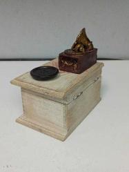 Eskilerden Tümüyle El Yapımı Laternalı Müzikli Kutu