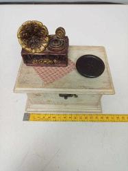 Eskilerden Tümüyle El Yapımı Laternalı Müzikli Kutu