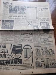Hürriyet Gazetesi - Turkish Newspaper - 15 Aralık 1960 - boğazda 3 gemi yandı 51 kişi kayıp - Yugoslav tankeri Peter Zoraniç cayır cayır yanarken fotoğraf - facia sebebi 2 dev tankerin çarpışıp birden tutuşması - feci kazada Tarsus vapuru da yandı - Ölenlerden kaptan Cevdet Çubukçu Şekip Mumcu fotoğraf - kaza nasıl oldu krokisi - Grizu faciası 21 maden işçisi can verdi - Zonguldak'ta kozlu incir harmanı ocağı infilakinde 14 de yaralı var - Akbank - İstanbul'da sinema tiyatro programı - Fenerbahçe Galatasaray mühim maçı için çalışmalar fotoğraf - Ayhan Işık - Spor toto'nun 15. Haftasında 13 maçı bilen 70 kişi 2770 er lira alacaklar - 6-7 Eylül sanıkları kendilerini savundu - Adnan Menderes inkılabın samimiyetine yüzde yüz inanıyorum dedi fotoğraf - yepyeni bir silah Minuteman fotoğraf - boğazdaki Deniz faciasından fotoğraflar - denize akan alevler fotoğraf - Tarsus vapuru yanıyor fotoğraf - Gökler hakimi gordon karikatür - Fatoş karikatür -  Güngörmüşler karikatür - Ekrem Şen kayıp