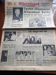 Hürriyet Gazetesi - Turkish Newspaper - 27 Aralık 1960 - Tevkif olunanlar 65'i buldu - bunlardan birçoğunun Demokrat Partili ve geri zihniyetli kimseler olduğu bildiriliyor - 147'lerin dönmesi tahakkuk ediyor - bazı idari sebeplerle emekliye çıkarılanlar işe alınıyor - Cemal Gürsel Behçet Kemal Çağlar'ı da üye seçti - İskenderun'da Atatürk heykeline saldırı olayının faili nihayet belli oldu - Çanakkale köylerinde resim yırtan Yüksel  Sekman isimli yedek öğretmen de Tevkif edildi - Cemalettin Köseoğlu yargıtay 2. Başkanı - Yassıada'da Altemur Kılıç tahliye edildi fotoğraf - milli birlik komitesi üyesi Ahmet Yıldız istifa etti - Türkiye'den Kıbrıs'a su borusu döşenecek - temizlenen haliçin yeniden doluşuna kayıkçılar memnun - İstanbul Ankara Radyosu Programı - İstanbul'da sinema tiyatro programı - kurt mucizesi filmi için sibirya'dan 20 cins kurt getirildi - Suni beyin yapıldı - seri ilanlar - Samim Gönenç Galatasaray'da kalıyor - Ordu takımı futbolcuları fotoğraf - Galatasaray Beşiktaş