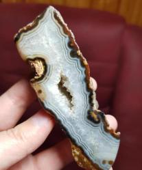 Bantlı Akik Jeot Çifti - Renkli Bantlar ve Parıldayan Kuvars Çekirdek - Kristal Şifa Taşı - Ağırlık: 365g - Benzersiz Koleksiyonluk Nadir Parça Kütle