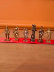 18 adet Avrupa Pirinç asker lotu. 3 te bir fiyatına