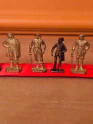 18 adet Avrupa Pirinç asker lotu. 3 te bir fiyatına