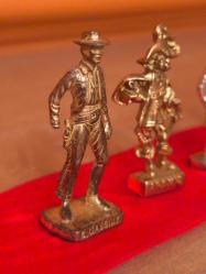 18 adet Avrupa Pirinç asker lotu. 3 te bir fiyatına