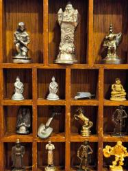 Masif Ahşap Minyatür Dolabı