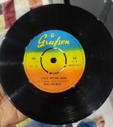 Zeki Müren ( Bir Ateşim Yanarım - Unut Sevme Beni) 45'lik Plak