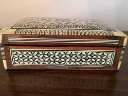 SEDEF KAKMALI AHŞAP KUTU