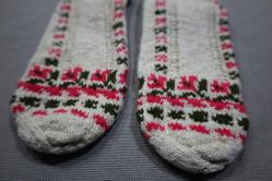 ELDE DOKUNMUŞ YÜN ÇORAP