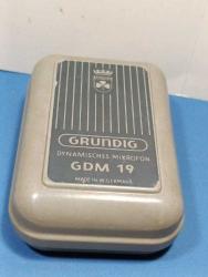 MİK1-----GRUNDIG GDM 19 KUTUSUNDA MİKROFON