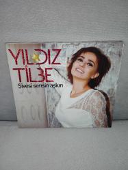 Cd Yıldız Tilbe Şivesi Sensin Aşkın albümü. Orijinal. Dinlemeyi etkilemeyen çizikler var. Sorunsuz çalışıyor.