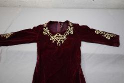 1950 AİT KIRMIZI KADİFE BİNDALI