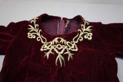 1950 AİT KIRMIZI KADİFE BİNDALI