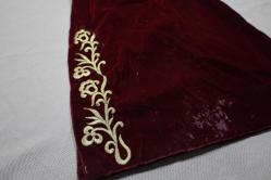 1950 AİT KIRMIZI KADİFE BİNDALI