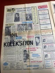 HAFTA SONU GAZETESİ DOĞUM GÜNÜ GAZETESİ (TURKİSH NEWSPAPER) - 9 NİSAN 1970 - Yıl:4 Sayı:168 -Yeni Çıkan Plaklar listesi -Arzum Şenses -Zeki Tükel-Fatma Girik-Barış Manço-Emel Sayın-Ajda Pekkan-Sema Özcan-Behiye Aksoy-Aysel Tanju-Serpil Örümcer-Nurhan Damcıoğlu-Cüneyt Arkın-Adnan Şenses-Celal Tanrıverdi-Kuzey Vargın-Sevim Tanuğur-Engin Çağlar-Nilüfer Koçyiğit-Parla Şenol-Özdemir Güreli-Semra Yıldız-Bülent Oral-Fatma Girik-Müjdat Gezen-Alain Delon-Jean Paul Belmondo-Sophia Loren-Romy Schneider-Avni Anıl-Kamuran Akkor-Sandro Amari-Hüseyin Yüzbaşıoğlu-Davut Güney-Güner Ümit-Önder Bali-Orhan Şevki-Zeki Müren-Kerem Güney-Sevgi Sun-Hafız Ahmet Sarıcaoğlu-Adnan Varveren-Uğur Suner-Arif Sami Toker-Nevzat Ayaz-Cüneyt Orhon-Alâeddin Yavaşça-Erol Deran-Şükrü Tunar-İlham Gencer-Talât Erdemli Söhretlerin içyüzü-Para canlısı yıldız Fatma Girik-Askerden dönen çirkin kral karakolluk oldu-Emel Sayın Ajda Pekkan’ı itham etti-Sema Özcan’a bir Arap şeyhi talip oldu-Müzeyyen Senar’ın köşkünü Behiye Aksoy