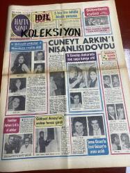 HAFTA SONU GAZETESİ DOĞUM GÜNÜ GAZETESİ (TURKİSH NEWSPAPER) - 16 NİSAN 1970 - Yıl:4 Sayı:169 -Yeni Çıkan Plaklar listesi -Betül Işıl-Ertem Göreç-Zeki Tükel-Cüneyt Arkın-Sema Özcan-Müberra Arıkan-Suna Özden-Müjdat Gezen-Figen Say-Ayhan Işık-Göksel Arsoy-Sevda Aydan-Sevda Ferdag-İzzet Günay-Saime Sinan-Timur Selçuk-Engin Çağlar-Nilüfer Koçyiğit-Parla Şenol-Özdemir Güreli-Semra Yıldız-Bülent Oral-Alain Delon-Marie Versini-Romy Schneider-Shirley MacLaine-Kirk Douglas-Avni Anıl-Kamuran Akkor-Önder Bali-Orhan Şevki-Turhan Yalçın-Güngör Erdoğan-Erol Deran-İlham Gencer-Baki Duyarlar-Adriano Celentano-Nicola Di Bari-Sergio Endrigo-Zeki Müren-Kerem Güney-Sevgi Sun-Hafız Ahmet Sarıcaoğlu-Adnan Varveren-Nevzat Ayaz Söhretli yıldızlar filmcilere cephe aldı-Cüneyt Arkın’ı nişanlısı dövdü-5 sanatçı Ankara’da saç saça kavga etti-İranlılar Ayhan Işık’a el attılar-Göksel Arsoy’un evine hırsız girdi-Sema Özcan’la İzzet Günay’ın arası açıldı-Müzisyenlerin seçim mücadelesi hızlandı-Sevda Aydan aradığı eser