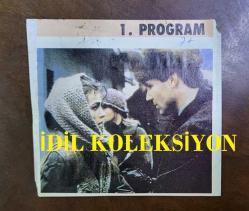 HÜLYA AVŞAR'IN DERGİDEN KESİLME FOTOĞRAFI - 9 x 8 cm EBADINDA