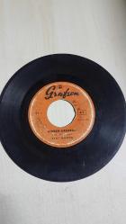 ZEKİ MÜREN SIRMA SAÇLI SENDEN KAÇARAK 45 LİK PLAK