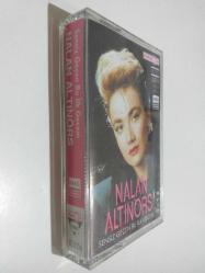 LOT.1 » Sensiz Geçen Bu İlk Gecem - Nalan Altınörs / Türküola Kasetleri