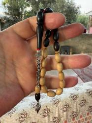 Siyah-beyaz abanoz ağacı efe maskot tesbih