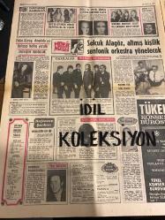HAFTA SONU GAZETESİ DOĞUM GÜNÜ GAZETESİ (TURKİSH NEWSPAPER) - 28 MAYIS 1970 - Yıl:4 Sayı:175 -Yeni Çıkan Plaklar listesi -Sevim Tanürek – Selda Alkor – Yılmaz Güney – Sevim Tuna – Türkan Şoray – Neriman Köksal – Selma Güneri – Fatma Girik – Ziya Taşkent – Mediha Demirkıran – Ahmet Sezgin – Fatma Karanfil – Yıldızlar prodüktörlere karşı cephe aldı – Rüçhan Çamay – Münir Nurettin – Nevin Kardeş – Ümit Utku – Yalçın Gülhan – Zuhal Aktan – Ayhan Işık – Emel Sayın – Engin Çağlar – Hülya Darcan – Piraye Uzun – Halit Refiğ – Zaliha – Juanito – Serpil Örümcer – Nazan Şoray – Harika bir taklitçi Sevim Tanürek – B. Bardot – M. Laforet – David Niven – Florinda Bolkan – Alain Delon – Şantör Alpay – Nesrin Sipahi – Erkin Koray – Sheila – Sylvie – Ardağan – Muammer Yeşil – Burhan Damcıoğlu – Devletin müzik faaliyetlerini denetlemesi istendi – Vedat Sunay – Ali Ersöz – Ali – Siyah gözlerin – Kuru intihar – Ahlâk buhranı – Kahraman askerler – Solmaz kumaş – Şeytan dürtüyor – Düğmenin de beyni var – Du