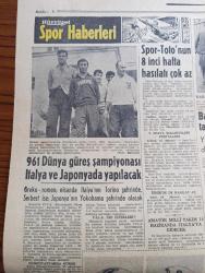 Hürriyet Gazetesi - Turkish Newspaper - 27 Mayıs 1960 - Türk ordusu vazife başında silahlı kuvvetlerimiz bütün yurtta idareyi fiilen ele aldı - Türk silahlı kuvvetlerinin millete tebliğleri - İstanbul'un fetih yılında hiçbir tören yapılmayacak - Bayram sevinci İstanbul bayraklarla donandı - milli müdafaa istişare konseyi Dün toplandı  - İsrailliler denizaltı ile adam kaçırmış - İsrail Birleşik Arap Cumhuriyeti hava çarpışması - Rauf Gökçen fren patlamasını önleyecek bir sigorta icat etti - İstanbul radyosunun yayınladığı üçüncü tebliğe göre İstanbul askeri Vali ve belediye reisliğini deruhte eden Tuğgeneral Refik Tulga fotoğraf - Talat Paşa'nın katili Soghnonon Tehlirian öldü - İstanbul'da sinema tiyatro programı - İstanbul Ankara Radyosu Programı - 1961 dünya güreş şampiyonası İtalya ve Japonya'da yapılacak - Baraj maçlarına katılacak takımlar Bursa'da toplandı fotoğraf - milli takım namzetleri bugün dolmabahçe'de çalışacak fotoğraf - America takımı yarın Karşıyaka ile oynuyor foto
