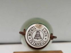 Antika Nadir Porselen Mandal Kapaklı Münir ŞAHİN Eczacılık İlaç Şişesi