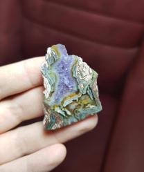 Taşlaşmış Ahşap Levha: Druzy Ametist, Renkli Bantlar - Ağırlık: 19g - Benzersiz Koleksiyonluk Nadir Parça