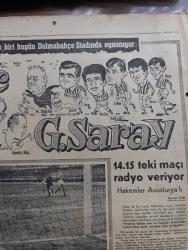 Hürriyet Gazetesi - Turkish Newspaper - 1 Aralık 1963 - Amerika'dan yurda dönen İsmet İnönü yeni bir hükümete girmeye hiç hevesli değilim dedi - Belgin Doruk hamile fotoğraf - bağdat'tan geliyorum yazan Rüçhan Arıkan - Bayan Kennedy 150 bin mektup aldı - Irak'ı idare edenler fotoğraf - Necmettin Sadak'ın eşi İlhan Sadak bir almanla evlendi fotoğraf - taburcu olan milli güreşçi Adil Atan hapisteki Gazanfer Bilge'yi ziyaret edecek fotoğraf - serbest kürsü herkese söz hakkı yöneten Tahsin Öztin - İstanbul'da sinema tiyatro programı - Spartaküs filmi Konak ve Atlas sinemasında - Kirk Douglas Tony Curtis Laurence Olivier fotoğraf - dev maç Fenerbahçe Galatasaray Dolmabahçe stadında - Fenerbahçe ve Galatasaray takımı karikatür - Beşiktaş 2 Hacettepe 0 fotoğraf - Demirspor 7 karşıyaka 0 - Galatasaray Stuttgart için anlaşabiliriz diyor - Fransa milli takım santraforu Fontaine ve Reims Kulübü sigortadan 1 milyon 532 bin lira aldı - Fenerbahçe Galatasaray maçını Avusturyalı hakemler yönetecek