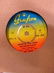 45'lik - Zeki Müren - Seninle Göz Göze Geldiğim Zaman, Madem Küstün