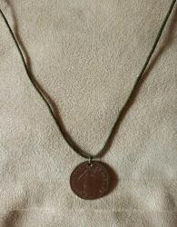 ESKİ METAL 5LİRA PARA KOLYE ,EL YAPIMI, KOLEKSİYONLUK, KULLANIMA UYGUN SIFIR.