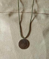 ESKİ METAL 5LİRA PARA KOLYE ,EL YAPIMI, KOLEKSİYONLUK, KULLANIMA UYGUN SIFIR.