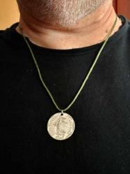 ESKİ METAL 5LİRA PARA KOLYE ,EL YAPIMI, KOLEKSİYONLUK, KULLANIMA UYGUN SIFIR.