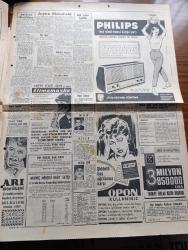 Hürriyet Gazetesi - Turkish Newspaper - 9 Şubat 1962 - Amerika 1 milyar 100 milyon lira hibe etti - 155 milyon lira da hususi sektör için ayrılacak - Jayne Mansfield ölümden kurtuldu fotoğraf - bir deniz kazasına uğrayan artistin yanında kocası ve bir arkadaşı vardı - Almanya'daki büyük maden kazasında ölü sayısı 270'e çıktı - Ali İpar 26 milyonluk para cezası hakkında rekor seviyede diyor Fotoğrafı - Milli eğitim teşkilatı baştan aşağı değişiyor - Beşe karşı 18 oyla Nuri Beşer'in masuniyetinin kaldırılmasına karar verildi - Cemal Gürsel Hüseyin Nail Kubalı'yı locasına alınca Adalet Partili senatörler salonu terk etti - Profesör Fahrettin Kerim Gökay CHA CHA ve Rockn Roll istemiyor - halk otobüsleri Üsküdar Rami ve Eyüp'te çalışacak - Mukaddes günah çizen Çizen Faruk Geç - aynadaki kız yazan Mükerrem Kamil Su Yazı Dizisi - Siz De Sophia Loren gibi Lux tuvalet sabunu kullanın - feriköylü futbolcular Dün boykot ilan ettiler fotoğraf - Fenerbahçe ve Galatasaray son hazırlık Fotoğrafı