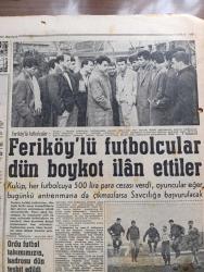 Hürriyet Gazetesi - Turkish Newspaper - 9 Şubat 1962 - Amerika 1 milyar 100 milyon lira hibe etti - 155 milyon lira da hususi sektör için ayrılacak - Jayne Mansfield ölümden kurtuldu fotoğraf - bir deniz kazasına uğrayan artistin yanında kocası ve bir arkadaşı vardı - Almanya'daki büyük maden kazasında ölü sayısı 270'e çıktı - Ali İpar 26 milyonluk para cezası hakkında rekor seviyede diyor Fotoğrafı - Milli eğitim teşkilatı baştan aşağı değişiyor - Beşe karşı 18 oyla Nuri Beşer'in masuniyetinin kaldırılmasına karar verildi - Cemal Gürsel Hüseyin Nail Kubalı'yı locasına alınca Adalet Partili senatörler salonu terk etti - Profesör Fahrettin Kerim Gökay CHA CHA ve Rockn Roll istemiyor - halk otobüsleri Üsküdar Rami ve Eyüp'te çalışacak - Mukaddes günah çizen Çizen Faruk Geç - aynadaki kız yazan Mükerrem Kamil Su Yazı Dizisi - Siz De Sophia Loren gibi Lux tuvalet sabunu kullanın - feriköylü futbolcular Dün boykot ilan ettiler fotoğraf - Fenerbahçe ve Galatasaray son hazırlık Fotoğrafı