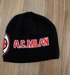 Bere Milan futbol takımı logolu