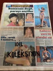 HAFTA SONU GAZETESİ DOĞUM GÜNÜ GAZETESİ (TURKİSH NEWSPAPER) - 26 AĞUSTOS 1977 - Yıl:5 Sayı:35 -Yeni Çıkan Plaklar listesi -Feri Cansel-Çiğdem talu-Fikret Şenes-Ülkü Aker-Elvis Presley ölüm haberi-Bülent ersoy-Ajda Pekkan-Emel Sayın-Filiz Akın-Romalı Perihan-Nilgün Atılgan-Seda Sanrak-İlham Gencer-Ayşe Gencer-Cüneyt Arkın’ı vurdular - Cüneyt ölüyor fakat ölümsüz bir mesaj bırakarak - Hırsın sonu - Şans Kervanı Zeki Müren’li - Ramazanı değil parayı seçtiler - Filiz artık 3 numara - Emel Sayın’ın hırsı - Kalbinin yeni bir efendisi var - Beşiktaşlı Rasim’in gizli aşkı Meral Orhonsay - Genç kızlık hayallerimi yıkan adam - Rüya gibi geçen üç yıl - Nilüfer Yeşil Giresunlu çifti ikinci mevki balayında - Gönül Yazar doğum günü pastasının gerçeğini açıkladı Yas 45 - Meğer Fatma Girik’in eli ne kadar ağırmış - Şaka nasıl kaka oldu - Fikret bu şapkaya mahkûm - Fikret Hakan - Türkan Şoray hayatının kumarını oynuyor - 7 kişinin omzunda son yolculuk Elvis Presley - Her şey ekrana sığmak için - Piraye