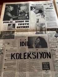 HAFTA SONU GAZETESİ DOĞUM GÜNÜ GAZETESİ (TURKİSH NEWSPAPER) - 26 AĞUSTOS 1977 - Yıl:5 Sayı:35 -Yeni Çıkan Plaklar listesi -Feri Cansel-Çiğdem talu-Fikret Şenes-Ülkü Aker-Elvis Presley ölüm haberi-Bülent ersoy-Ajda Pekkan-Emel Sayın-Filiz Akın-Romalı Perihan-Nilgün Atılgan-Seda Sanrak-İlham Gencer-Ayşe Gencer-Cüneyt Arkın’ı vurdular - Cüneyt ölüyor fakat ölümsüz bir mesaj bırakarak - Hırsın sonu - Şans Kervanı Zeki Müren’li - Ramazanı değil parayı seçtiler - Filiz artık 3 numara - Emel Sayın’ın hırsı - Kalbinin yeni bir efendisi var - Beşiktaşlı Rasim’in gizli aşkı Meral Orhonsay - Genç kızlık hayallerimi yıkan adam - Rüya gibi geçen üç yıl - Nilüfer Yeşil Giresunlu çifti ikinci mevki balayında - Gönül Yazar doğum günü pastasının gerçeğini açıkladı Yas 45 - Meğer Fatma Girik’in eli ne kadar ağırmış - Şaka nasıl kaka oldu - Fikret bu şapkaya mahkûm - Fikret Hakan - Türkan Şoray hayatının kumarını oynuyor - 7 kişinin omzunda son yolculuk Elvis Presley - Her şey ekrana sığmak için - Piraye