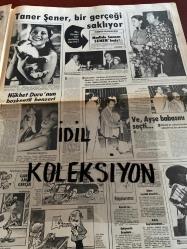 HAFTA SONU GAZETESİ DOĞUM GÜNÜ GAZETESİ (TURKİSH NEWSPAPER) - 26 AĞUSTOS 1977 - Yıl:5 Sayı:35 -Yeni Çıkan Plaklar listesi -Feri Cansel-Çiğdem talu-Fikret Şenes-Ülkü Aker-Elvis Presley ölüm haberi-Bülent ersoy-Ajda Pekkan-Emel Sayın-Filiz Akın-Romalı Perihan-Nilgün Atılgan-Seda Sanrak-İlham Gencer-Ayşe Gencer-Cüneyt Arkın’ı vurdular - Cüneyt ölüyor fakat ölümsüz bir mesaj bırakarak - Hırsın sonu - Şans Kervanı Zeki Müren’li - Ramazanı değil parayı seçtiler - Filiz artık 3 numara - Emel Sayın’ın hırsı - Kalbinin yeni bir efendisi var - Beşiktaşlı Rasim’in gizli aşkı Meral Orhonsay - Genç kızlık hayallerimi yıkan adam - Rüya gibi geçen üç yıl - Nilüfer Yeşil Giresunlu çifti ikinci mevki balayında - Gönül Yazar doğum günü pastasının gerçeğini açıkladı Yas 45 - Meğer Fatma Girik’in eli ne kadar ağırmış - Şaka nasıl kaka oldu - Fikret bu şapkaya mahkûm - Fikret Hakan - Türkan Şoray hayatının kumarını oynuyor - 7 kişinin omzunda son yolculuk Elvis Presley - Her şey ekrana sığmak için - Piraye