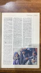 RADİKAL İKİ PAZAR DERGİSİ - YILDIRIM TÜRKER - HAKAN ÇELİK - CELAL BAŞLANGIÇ - ÜMİT KIVANÇ - BUKET UZUNER - ZEKİ COŞKUN - SEMRA SOMERSAN - AYDIN DOĞAN - MEHMET Y. YILMAZ - TUĞRUL ERYILMAZ - YAZGÜLÜ ALDOĞAN - SEVİN OKYAY - ESEN KAROL - HALE ÇEVİKOĞLU - YEŞİM ÇOBANKENT PERKER - ASU MARO - NİLGÜN TOPTAŞ - ARSAL TÜZÜNER - SEDEF İPER - ENDER YAKŞİ - MUSTAFA KONUR - MEHMET KENAN KAYA  MİLLET MECLİSİ BAŞKANINI ARIYOR - SİLAHLANMA AMPİYONU TÜRKİYE - HER ŞEYE RAĞMEN DİYARBAKIR - YAPILMAMIŞ BİR RÖPORTAJIN DAVASI - SEN YEŞİL KARINCA HEMEN ÇEKİL KENARA - EŞCİNSEL EBEVEYNLER - KULLANIMA HAZIR SATILIK ÖDEVLER - TÜRK UÇUYOR - KAYIP ARANIYOR - FİLLER ÜLKESİNİN LEZZETİ - SONBAHARDA CAZ DİNLENİR - İÇ SAVAŞ AKSESUARLI AŞK ROMANI - İYİ Kİ DOĞDUN RED KİT - 32 SAYFA