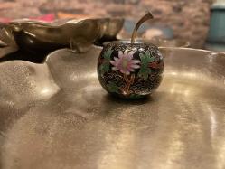 Cloisonne elma